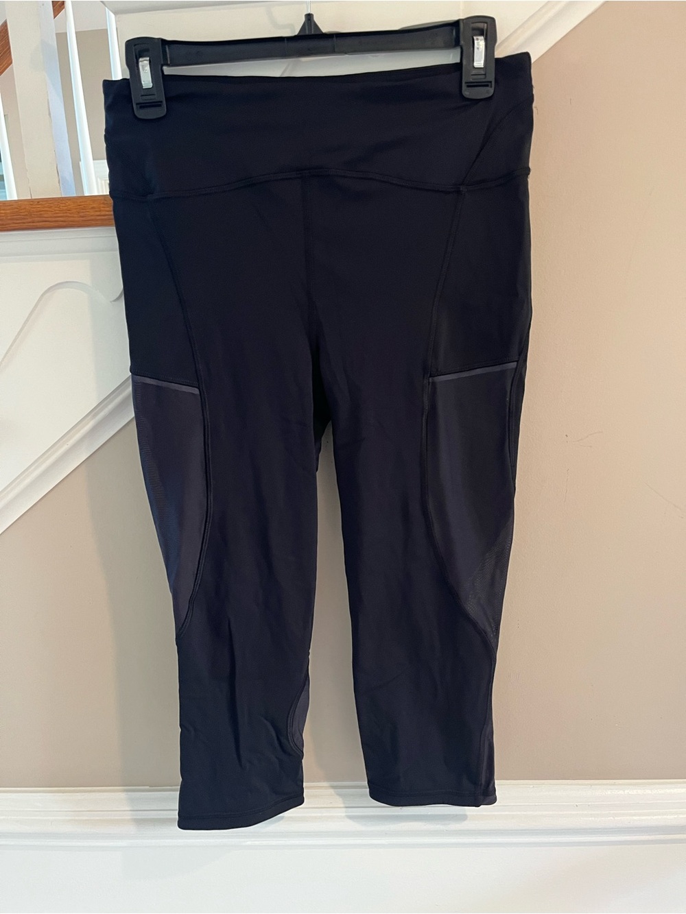 Lululemon Mesh Leggings - size 8